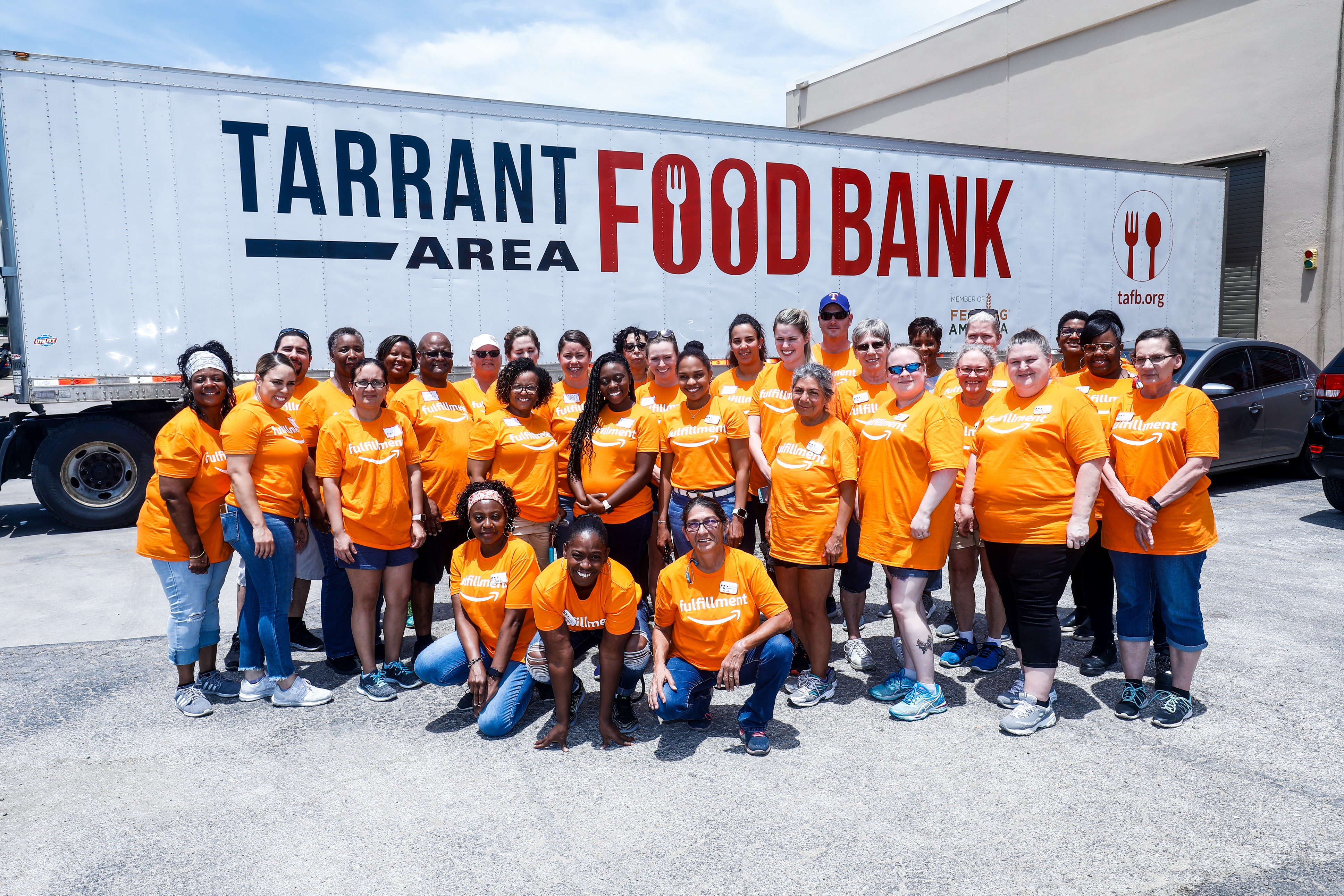 Amazon Fights Hunger with $10,000 Donation to Tarrant Area Food Bank’s Food for Kids Program